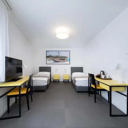 Modern Boutique Room In The City Center *
